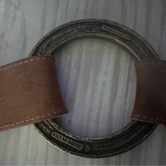 Vintage Brown distressed leatherock leather belt made in USA - Picture 3 of 4